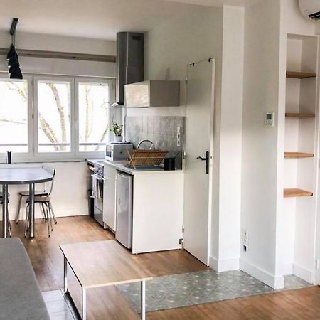 Apartmán Studio Avec Jardin A Tours Exteriér fotografie